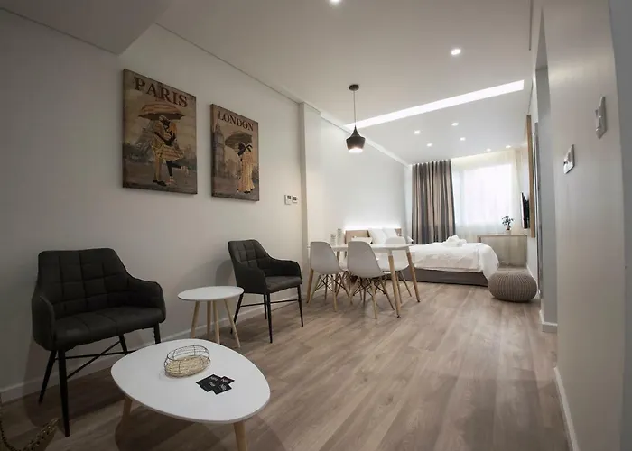Ornament Suites, Nilie Hospitality MGMT